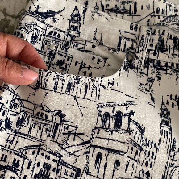 CAPRIS - Picture 5 of 6